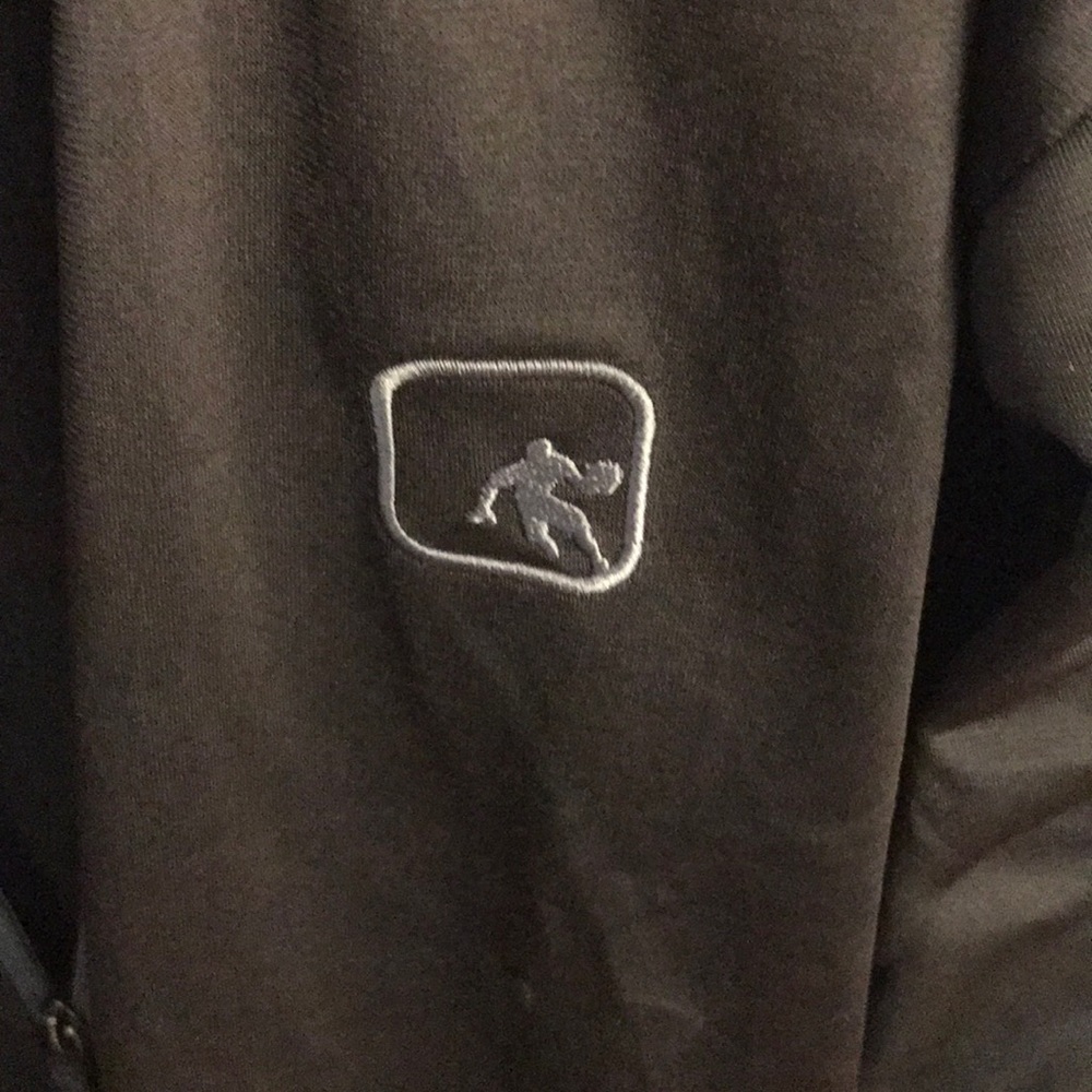 AND1 - Picture 3 of 6